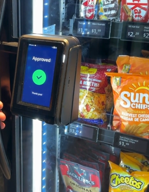 Contactless payment option on Vendies machine